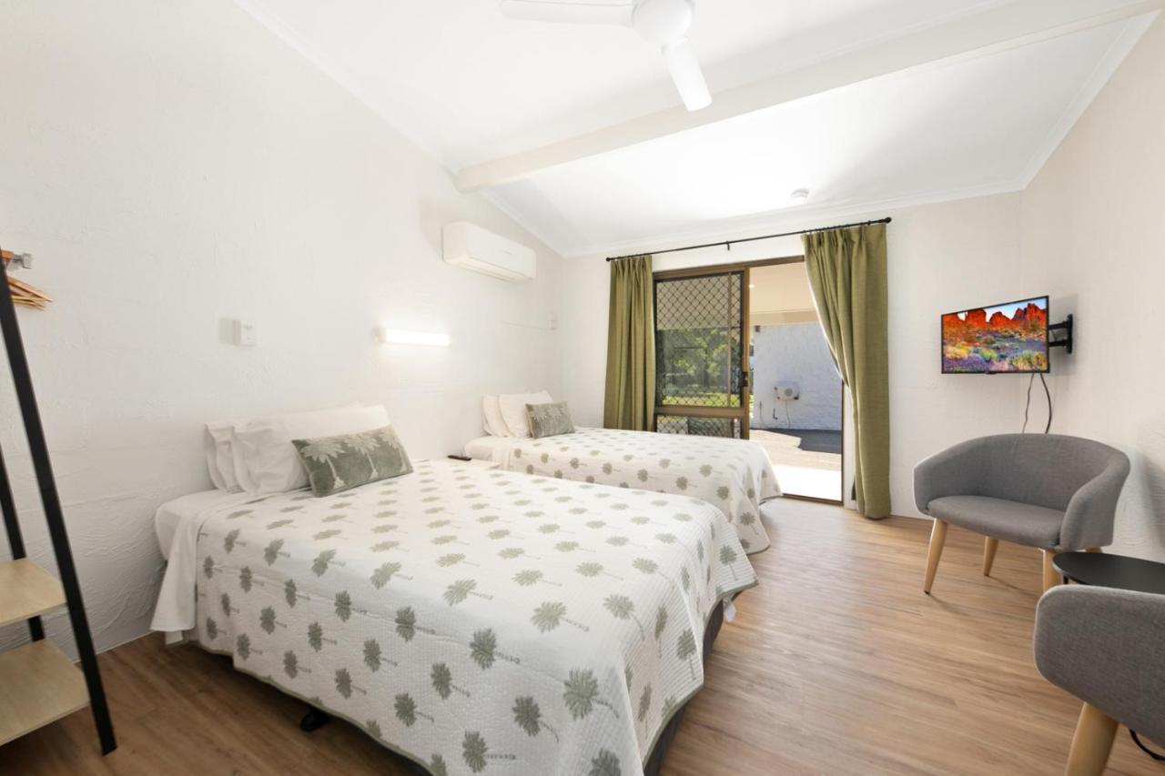 Kinka Palms Motel Yeppoon Exterior foto
