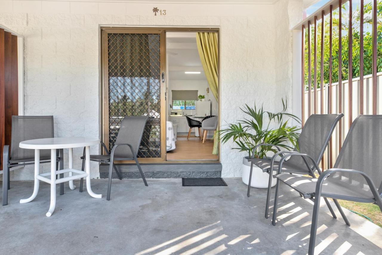 Kinka Palms Motel Yeppoon Exterior foto