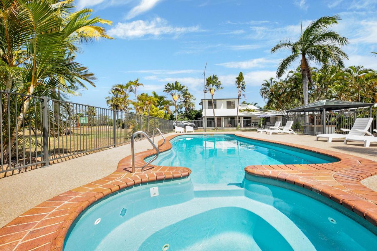 Kinka Palms Motel Yeppoon Exterior foto